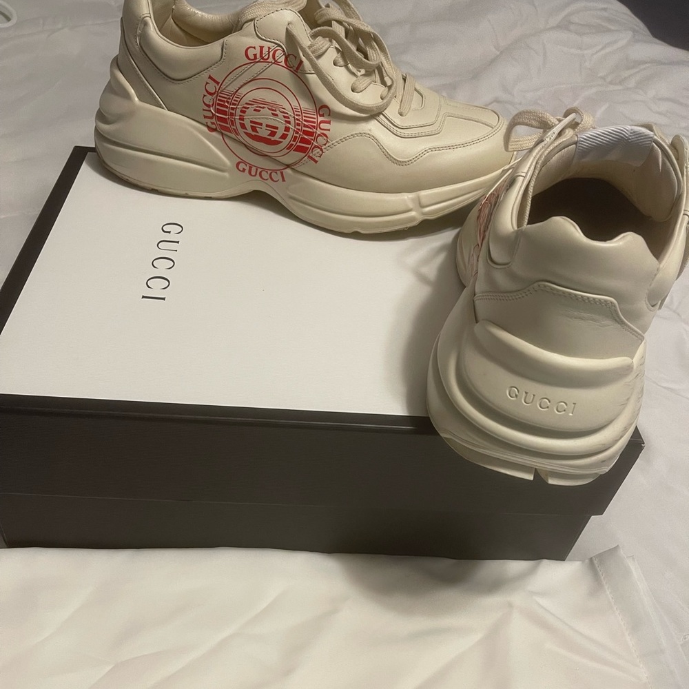 Gucci Sneakers Tan And Red
